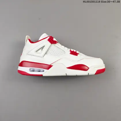 真标带半码 Air Jordan 4 Retro "Sierra Red" WMNS 低帮 塞拉红情人节 AJ4 乔丹4代 aj4 乔4 低邦 米白红唇印 乔丹篮球鞋系列 鞋身整体以米白色皮革为主,搭配米白色的鞋带,让鞋子看起来更有整体感.鞋侧身米白色格网透出米白色内层,鞋舌顶端米白的标签,以红色Jumpman Logo以及Flight刺绣字样,彰显球鞋身份;鞋带孔部位的TPU装饰采用红色呈现,更具细节感.鞋帮部分和后跟位置的提环使用米白色TPU材质,给鞋身带来更多色彩层次感;最特别的地方还是鞋舌内侧和鞋垫上,加入了口红唇印图案,进一步烘托情人节的甜蜜气氛.后跟及外底JJumpman Logo均采用红色点缀,中底使用红色妆点,复古米白色橡胶外底的设计,最后以搭载有开窗式Air Solet气垫的中底进行收尾. 货号:HV0823-108 HL001501118 B